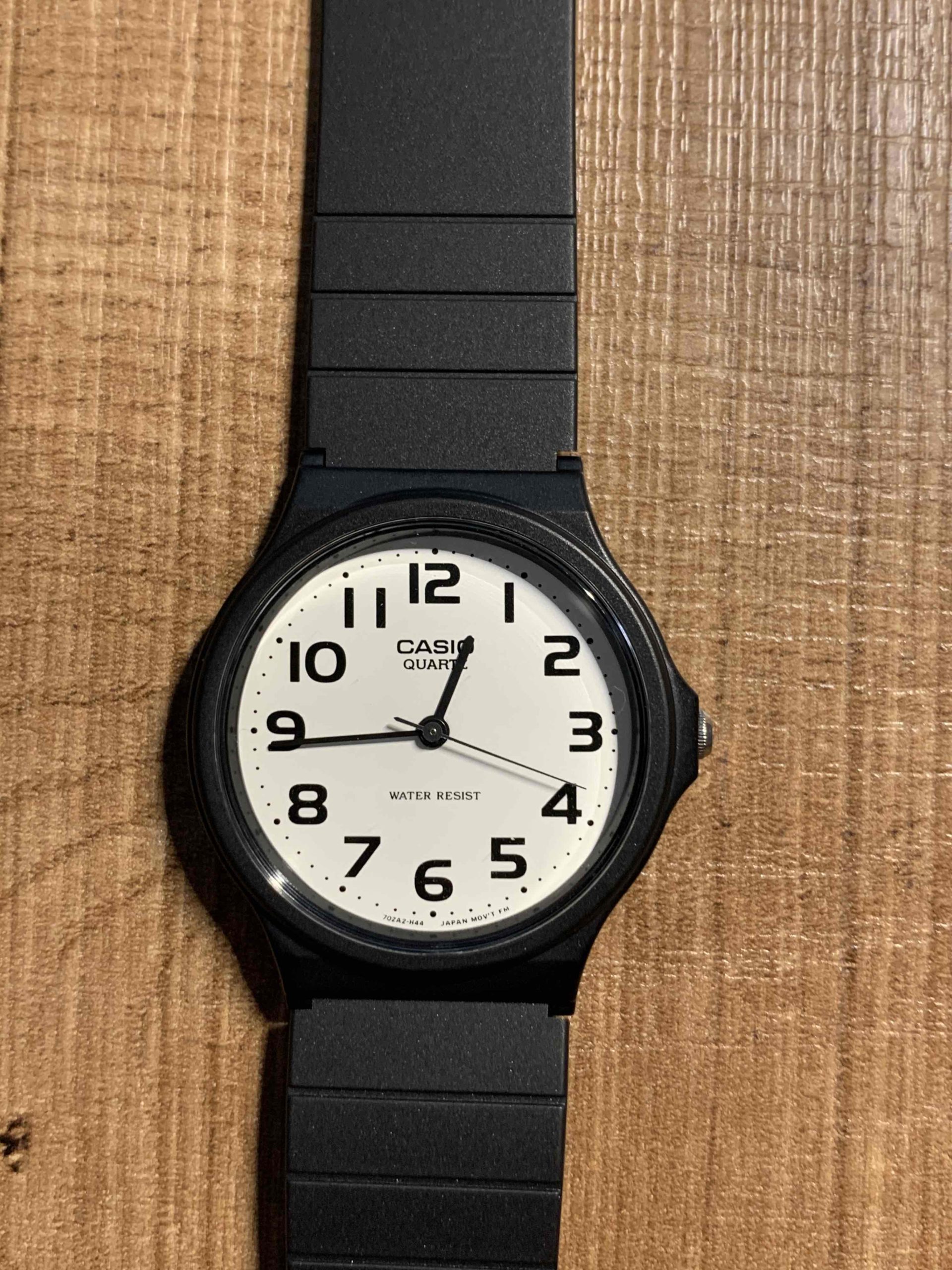 新品未開封 カシオ CASIO 腕時計 MQ-24-7B2LLJH チプカシ